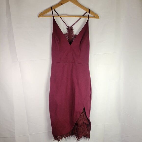 ASTR The Label Burgundy Lace Details Sleeveless Dress - Picture 1 of 8